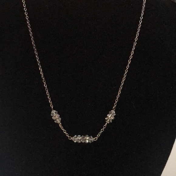 Elegant Beautiful Necklace - Picture 2 of 10